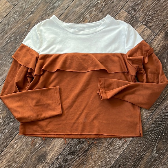 Distressed Cropped Boutique Top - Picture 1 of 2